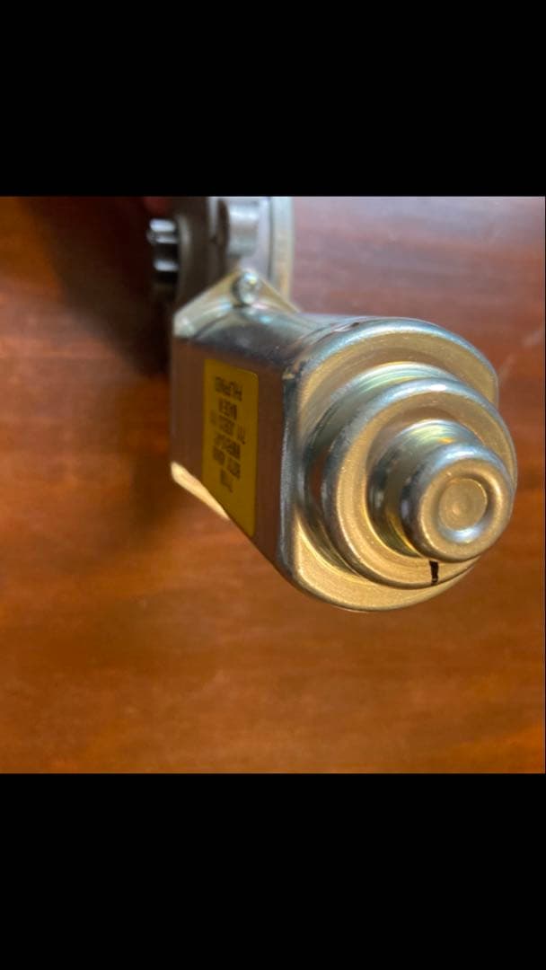 日産 キャラバン E24 フロント左ドア ウィンドーモーター