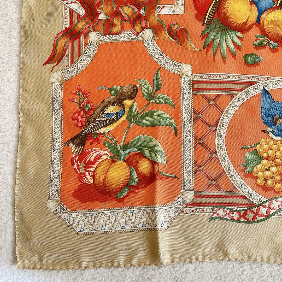 フェラガモ シルク 大判 スカーフ イタリア製 総柄 花 鳥 オレンジ系