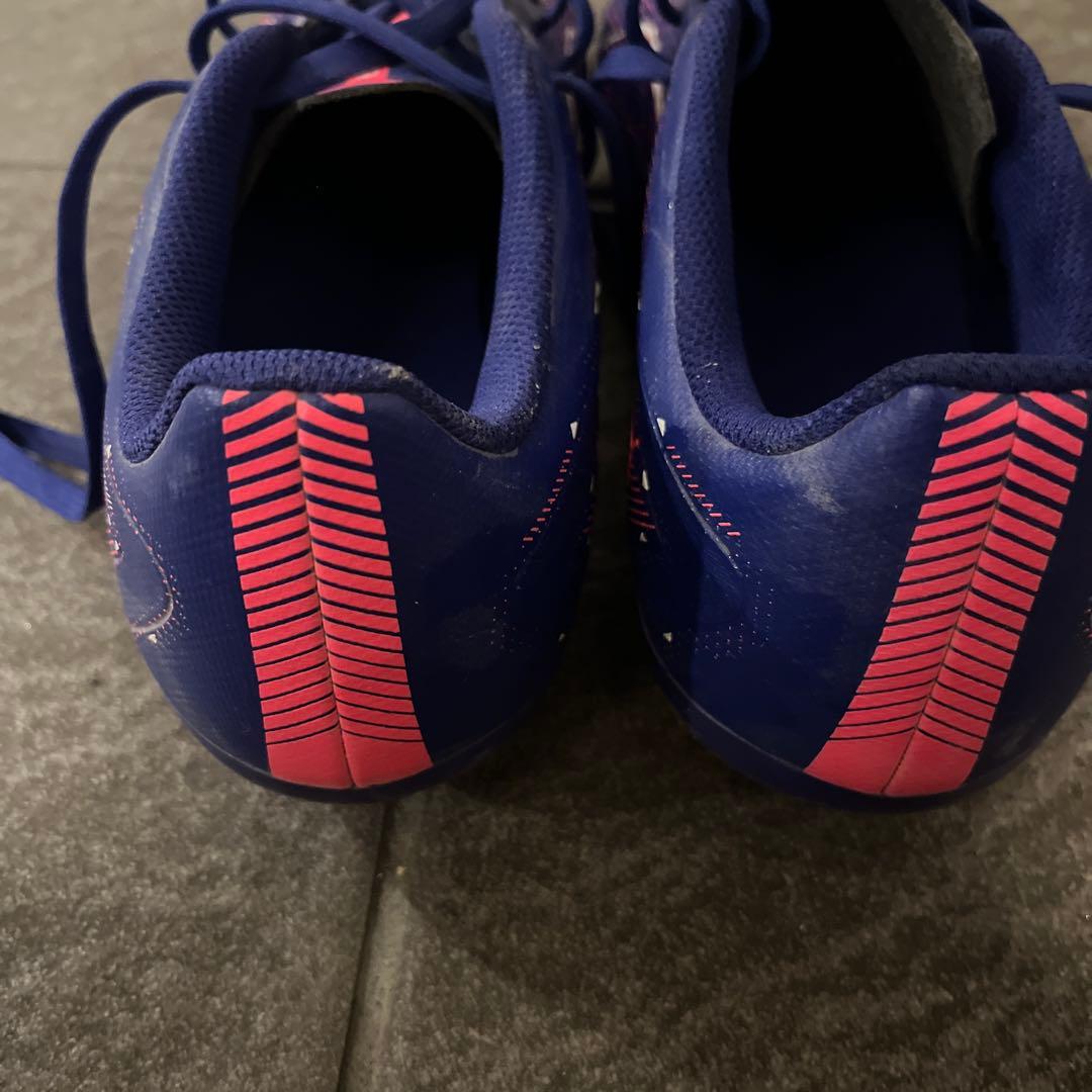 三笘薫使用　PUMAウルトラ5