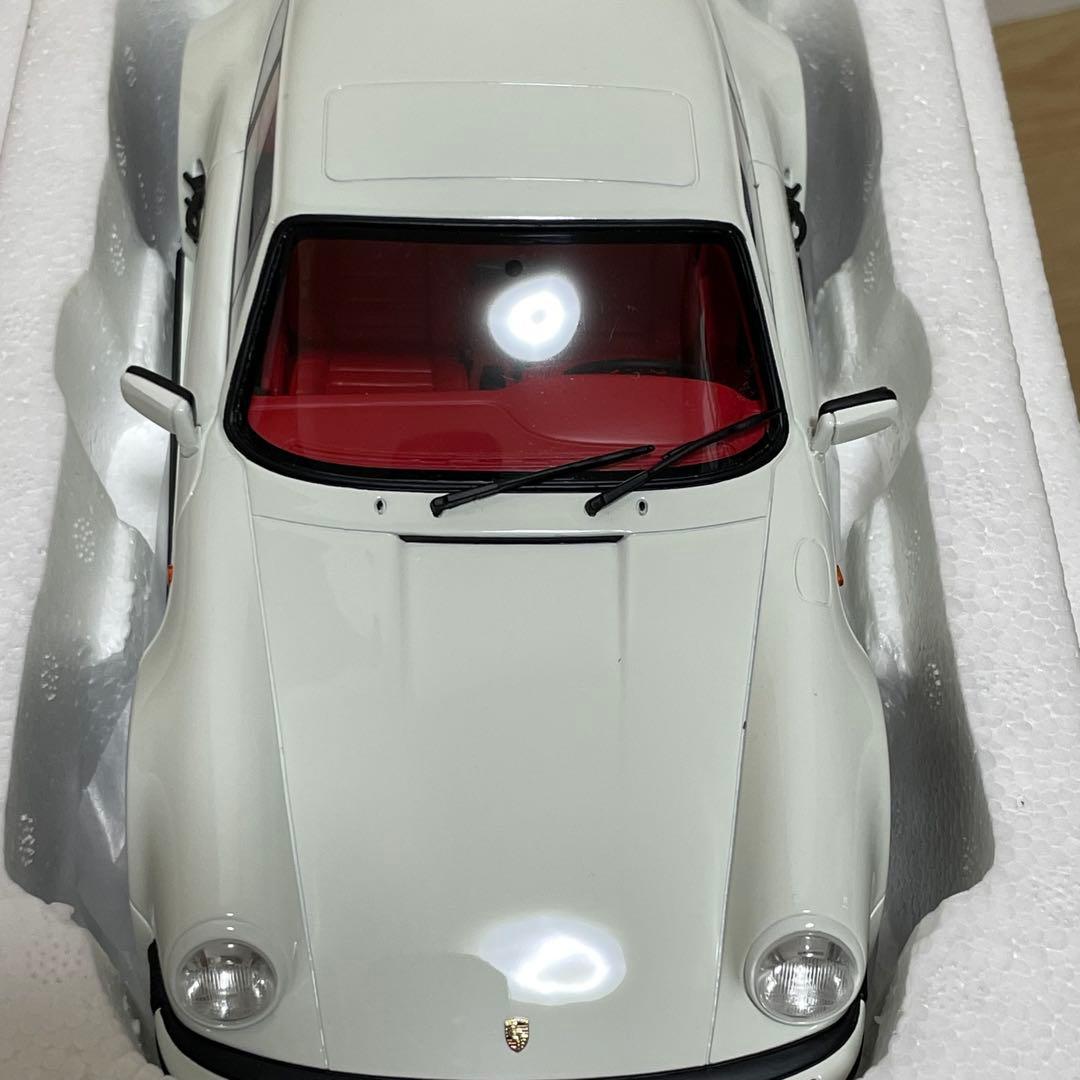 GTスピリット ポルシェ911 ターボS 1/18ホワイト